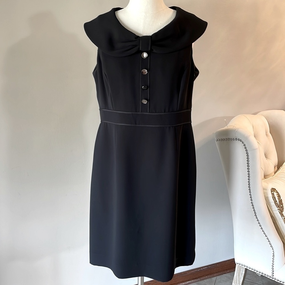 TAHARI Arthur S. Levine staple career black sheath dress O/S round collar 12P